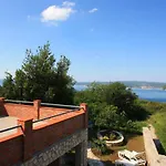 Nyaraló Kuca Lovreno